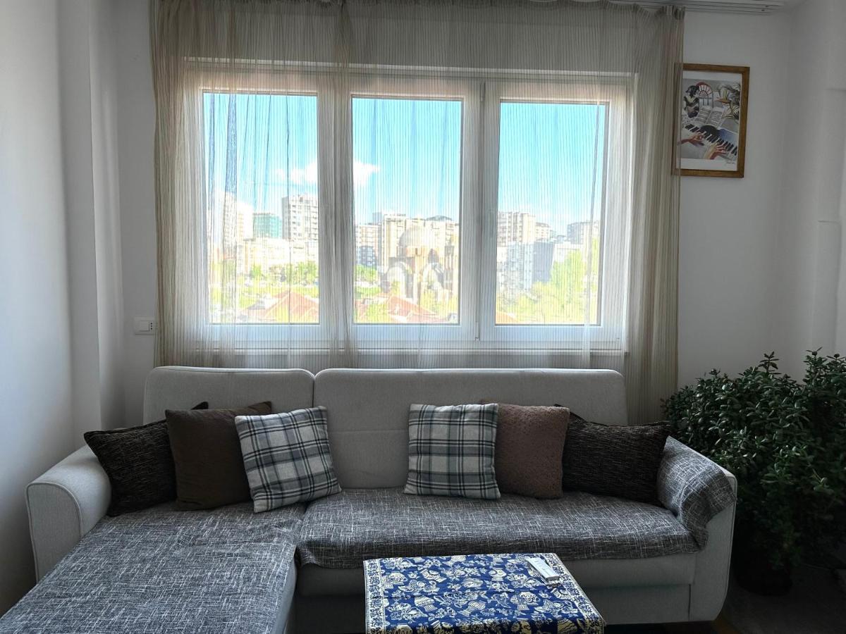 Yellowhouse Prisztina Zewnętrze zdjęcie
